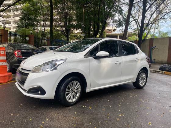 PEUGEOT 208 1.2 ALLURE 12V FLEX 4P MANUAL PEUGEOT 208 1.2 ALLURE 12V FLEX 4P MANUAL